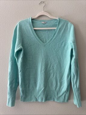 Halogen Cashmere V-Neck Sweater
